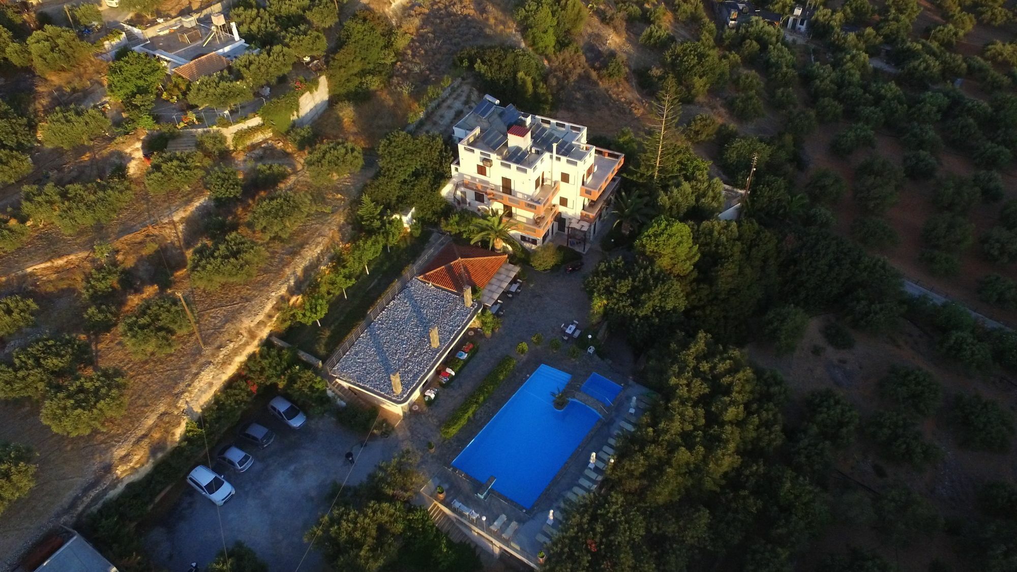 金色公寓酒店 圣尼古拉奥斯 外观 照片